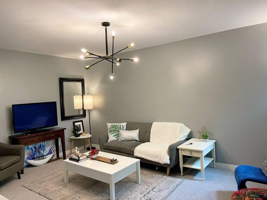 Superb Spacious Loft Old Toronto Near Distillery District Buitenkant foto